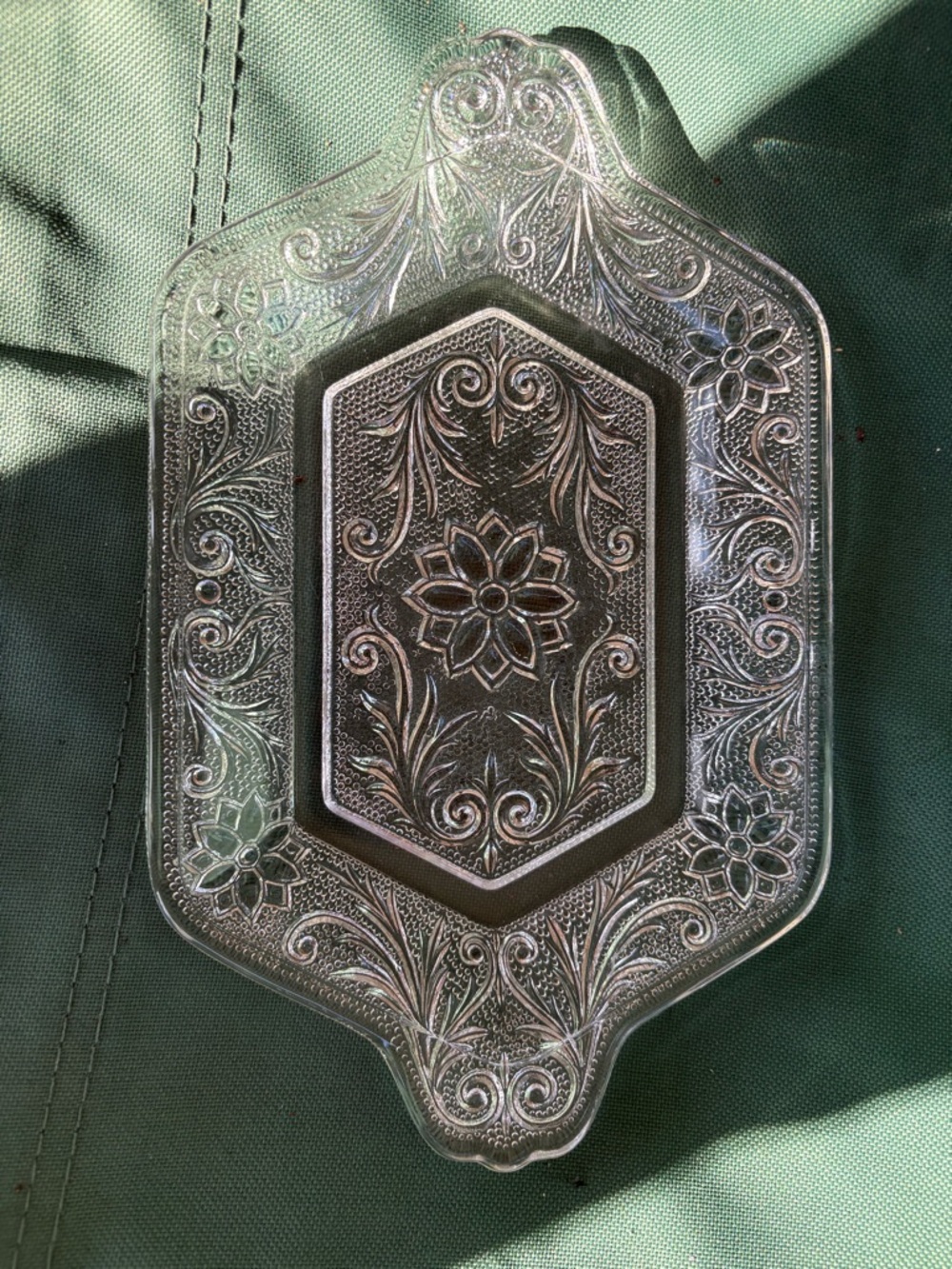Vintage Indiana Glass “sandwich” pattern clear glass tray